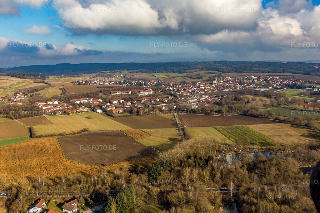 Luftbild: Ortsansicht im Ortsteil Gries in Bad Birnbach im Bundesland Bayern in Deutschland. Foto: IMG_095946.jpg vom 29.12.2016 durch Werner Riehm/FLY-FOTO.de