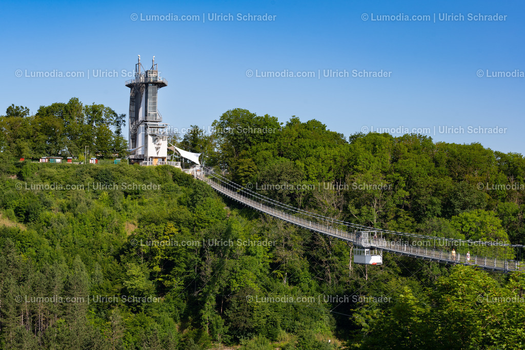 10049-13336 - Hängebrücke im Harz | Stockfoto und Bilderpool mit Bildmaterial aus Deutschland, dem Harz, Halberstadt, Quedlinburg, Wernigerode und weltweit. Qualitativ hochwertige und professionelle Fotos anschauen und kaufen. - Realisiert mit Pictrs.com
