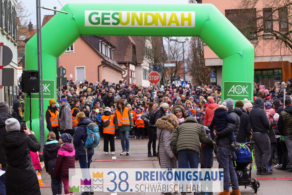 400m AOK Junior Cup | 3 Koenigslauf 2024 400m AOK Junior Cup - Realisiert mit Pictrs.com