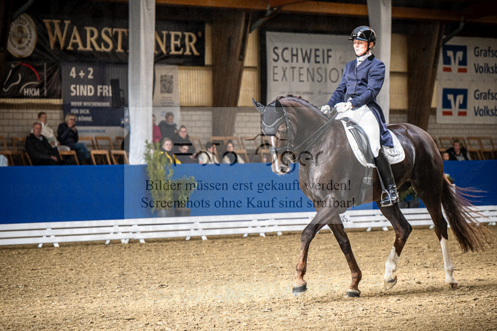 DOS_2856 | Entdecke hochwertige Reitturnierfotos von Foto Oger. Professionell, emotional und authentisch – jetzt Lieblingsmomente im Shop bestellen.Deutschlandweite Turnierfotografie. - Realisiert mit Pictrs.com