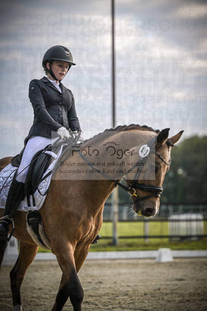 DOS_4429 | Entdecke hochwertige Reitturnierfotos von Foto Oger. Professionell, emotional und authentisch – jetzt Lieblingsmomente im Shop bestellen.Deutschlandweite Turnierfotografie. - Realisiert mit Pictrs.com