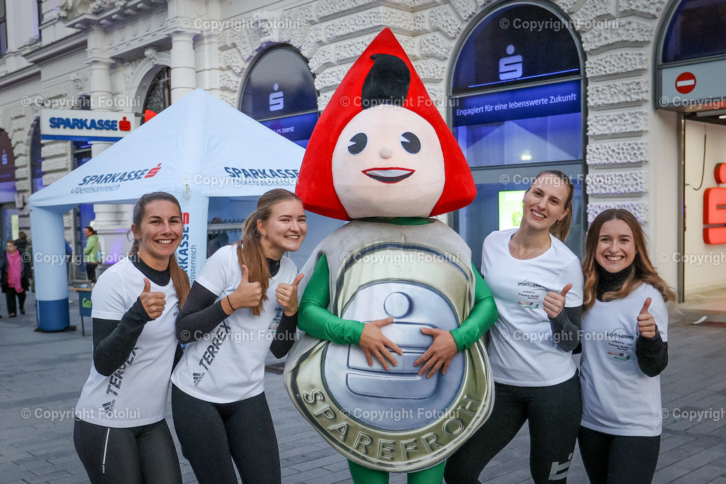 A-BINDER_20220922_0017 | LINZ,  AUSTRIA,22.Sept. 2022 - Night Run, Image shows Night Run.
Photo: Sportmediapics.com/ Manfred Binder