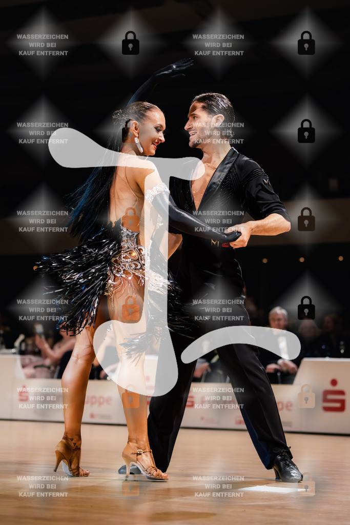 Goldstadtpokal 2025 - WDSF World Open Latin 1st (19) Charles-Guillaume Schmitt _ Elena Salikhova (France)-2025-01-25-1858 | Webshop for digital downloads and prints of dance sport, event & show photographer Julian Link - Realisiert mit Pictrs.com