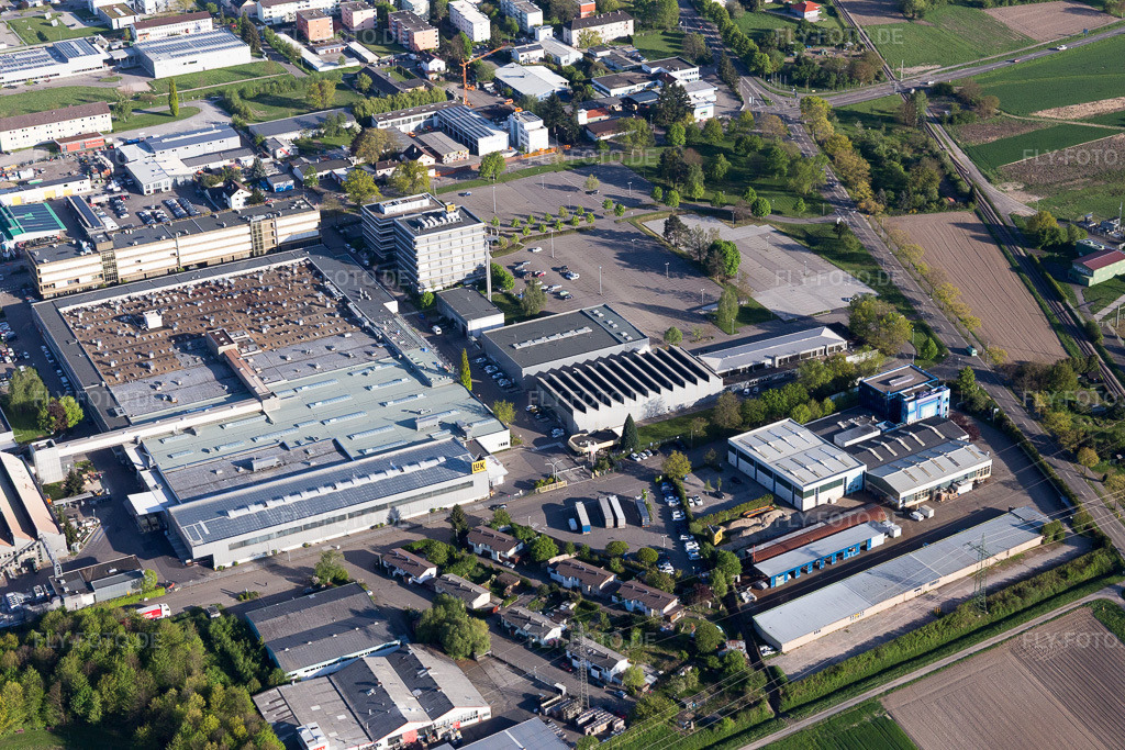 Luftbild: Schaeffler Automotive in Bühl im Bundesland Baden-Württemberg in Deutschland. Foto: IMG_099127.jpg vom 23.04.2017 durch Werner Riehm/FLY-FOTO.de