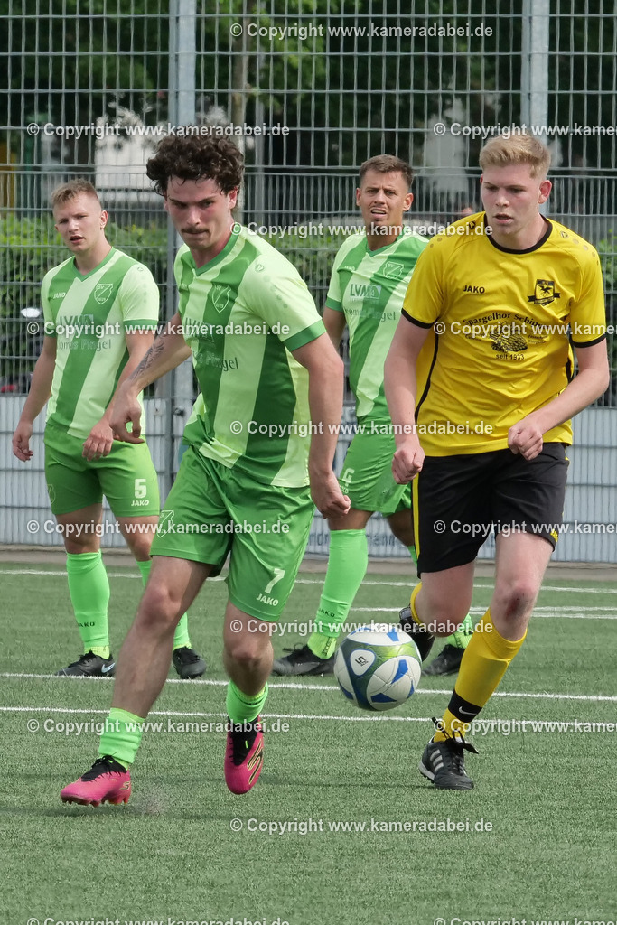 Fußball : Bezirksliga : SV 08/29 Friedrichsfeld - Borusia Veen am 10.05.2026 in Voerde Friedrichsfeld | Fußball : Bezirksliga : SV 08/29 Friedrichsfeld - Borusia Veen am 10.05.2026 in Voerde Friedrichsfeld - Realisiert mit Pictrs.com