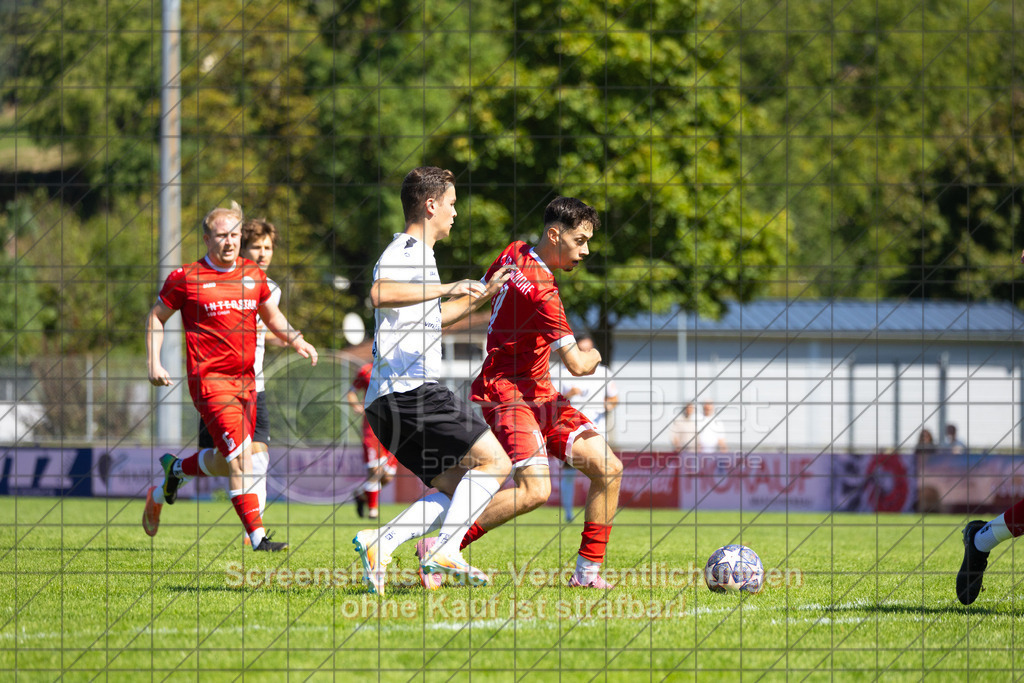 20260906_130632_0066_(c)_by_PhotoPeet | Oktay Boz (1.FC Donzdorf #11)1.FC Donzdorf II (rot) vs. SGM Jebenhausen-Bezgenriet (weiß), Fußball, Kreisliga A3 - Bezirk Neckar/Fils, 02. Spieltag, Saison 2026/2027, Rasenplatz Lautertal Stadion, Süßener Straße 16, 73072 Donzdorf, 06.09.2026 - 13:00 Uhr,Foto: PhotoPeet / Sport- &amp; Eventfotografie / Peter Harich