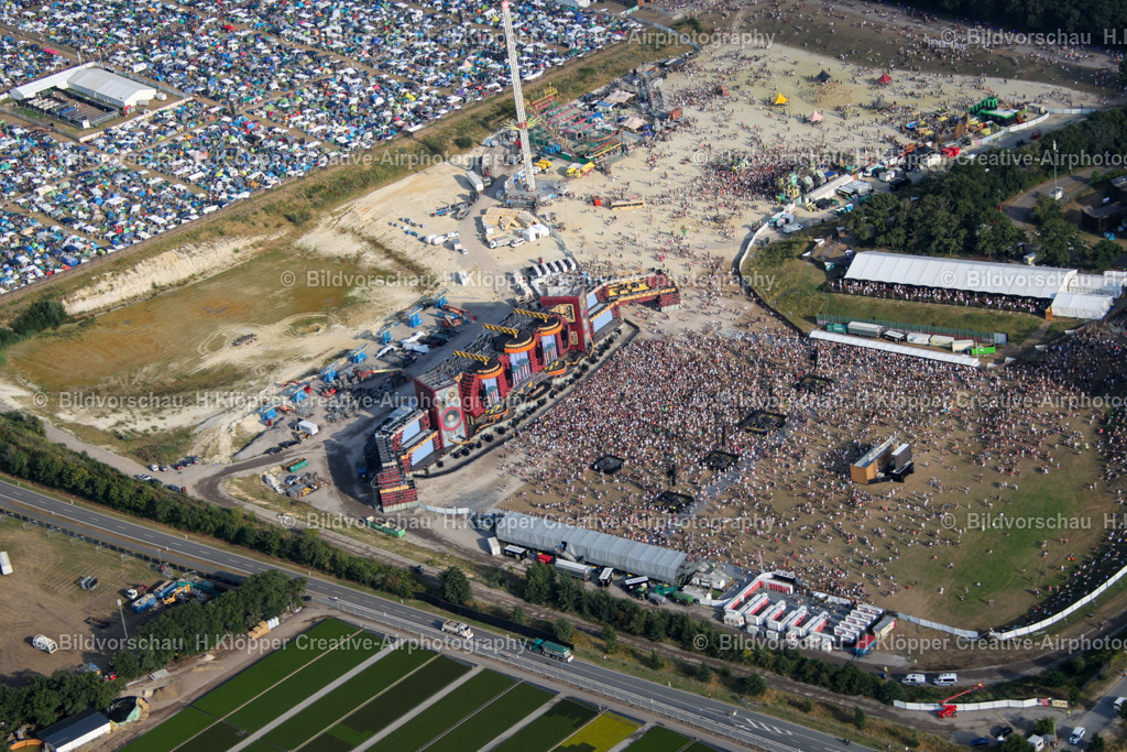 Weeze Parookaville 2022_ Creative_Airphotography H.Klöpper-6096 | Parookaville 2022 Weeze. Das größte Elektro Event Festival mit 220.000 Besucher. Zeltstadt - Realisiert mit Pictrs.com