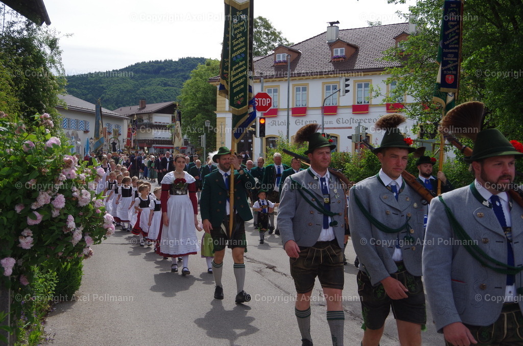 IMGP5366 | fotografiert von Axel PollmannLeonhardi Wallfahrt Benediktbeuern und Murnau, Fronleichnam, Fasching, Landschaft im Loisachtal und Benediktbeuern  - Realisiert mit Pictrs.com