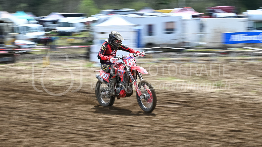 Motocross Schlatt bei Winterthur - 29. April 2023 | #141 Indergand Lukas aus Biessenhofen (CH) auf Honda in der Kategorie MX2 am Motocross Schlatt bei Winterthur, 29. April 2023.
Instagram: @mx_schlatt | @mc_wila | @sam_schweiz
Bild: Sportfotografie Markus Aeschimann | www.markus-aeschimann.ch - Realisiert mit Pictrs.com