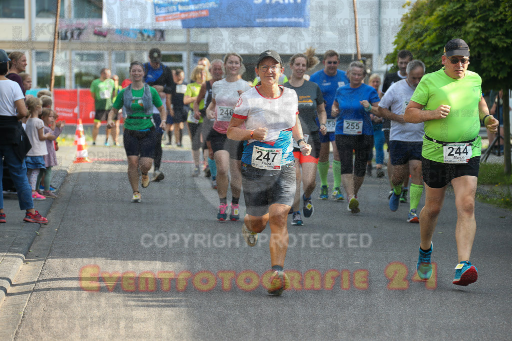 230804_1811_EX1_3791 | Sportfotografie im Rhein-Sieg Kreis, Köln, Bonn, NRW, Rheinland Pfalz, Hessen, etc. Unser Tätigkeitsfeld umfasst den Laufsport vom Volkslauf über den Marathon, Duathlon, Triathon bis zum Ultralauf wie Kölnpfad Ultra oder Schindertrail.