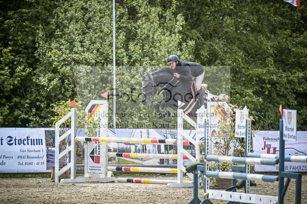 DOS_4924 | Entdecke hochwertige Reitturnierfotos von Foto Oger. Professionell, emotional und authentisch – jetzt Lieblingsmomente im Shop bestellen.Deutschlandweite Turnierfotografie. - Realisiert mit Pictrs.com