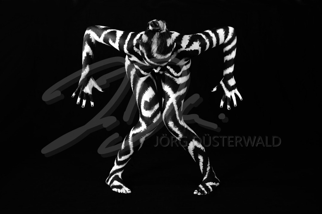 Bodypainting-GRAPHIC_9620 | #007 | Modell: Katey | Foto: Uwe Schmida - Realisiert mit Pictrs.com
