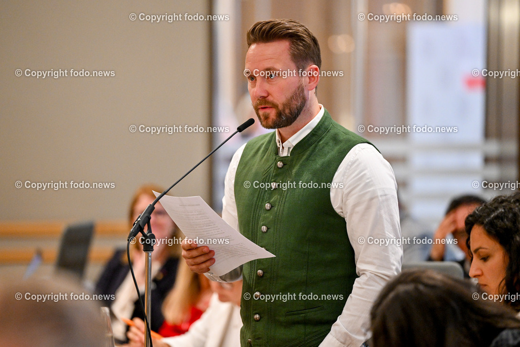 Landhaus Linz_ Promenade_ Landtagssitzung_ 13.06.2024-95 | 13.04.2024, Landhaus Linz AUT, Promenade, Landtagssitzung, im Bild Manuel Krautgartner (MFG, Klubobmann)