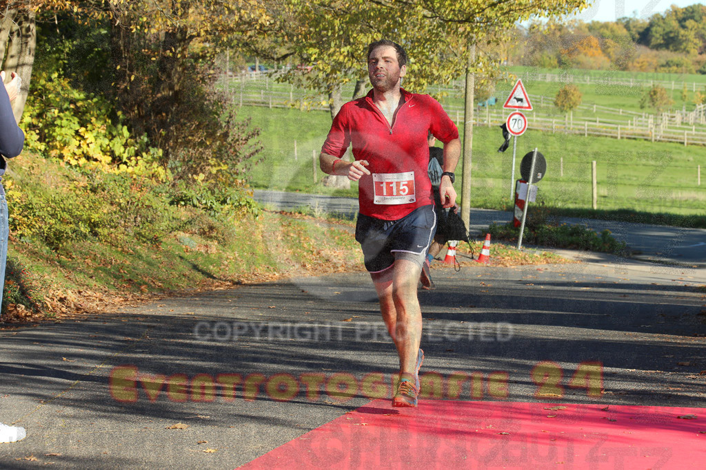 221113_1313_EX1_9563 | Sportfotografie im Rhein-Sieg Kreis, Köln, Bonn, NRW, Rheinland Pfalz, Hessen, etc. Unser Tätigkeitsfeld umfasst den Laufsport vom Volkslauf über den Marathon, Duathlon, Triathon bis zum Ultralauf wie Kölnpfad Ultra oder Schindertrail.