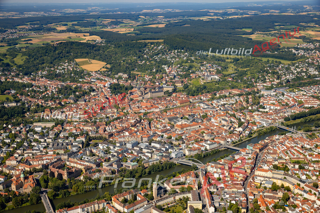 bamberg-aktuelle-luftbilder-2399-jahr-2024 | Das Luftbild zeigt :  Bamberg - Die Luftaufnahme wurde 2024 vom UL-Flugzeug aus erstellt ( keine Drohne ) - Hochauflösende Luftaufnahme - Für grossformatige Ausdrucke geeignet. Die Geschenkidee !Mit Lizenz und Bildrechte bestellbar