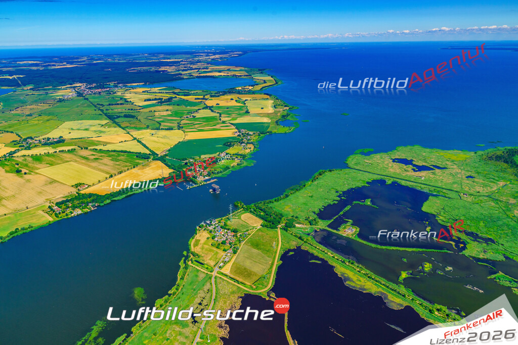 Die Luftbildaufnahme Karnin - Usedom wurde 2018 mittels Flugzeug (keine Drohne) erstellt. Perfekte Schärfe und Druck- Auflösung- Garantiert!