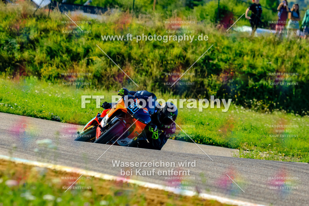 050-2126 | Hier findet Ihr Bilder von Touristenfahrten auf der Nürburgring Nordschleife oder von anderen Veranstaltungen die ich besucht habe. Viel Spass beim Durch Schauen 
