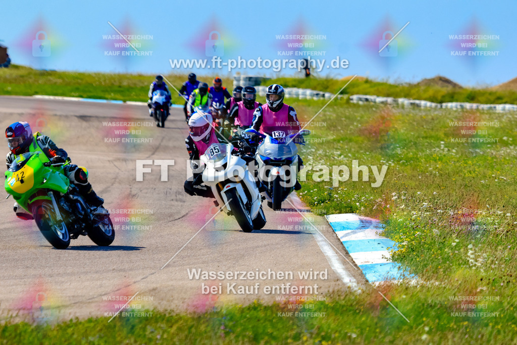 085-3924 | Hier findet Ihr Bilder von Touristenfahrten auf der Nürburgring Nordschleife oder von anderen Veranstaltungen die ich besucht habe. Viel Spass beim Durch Schauen 