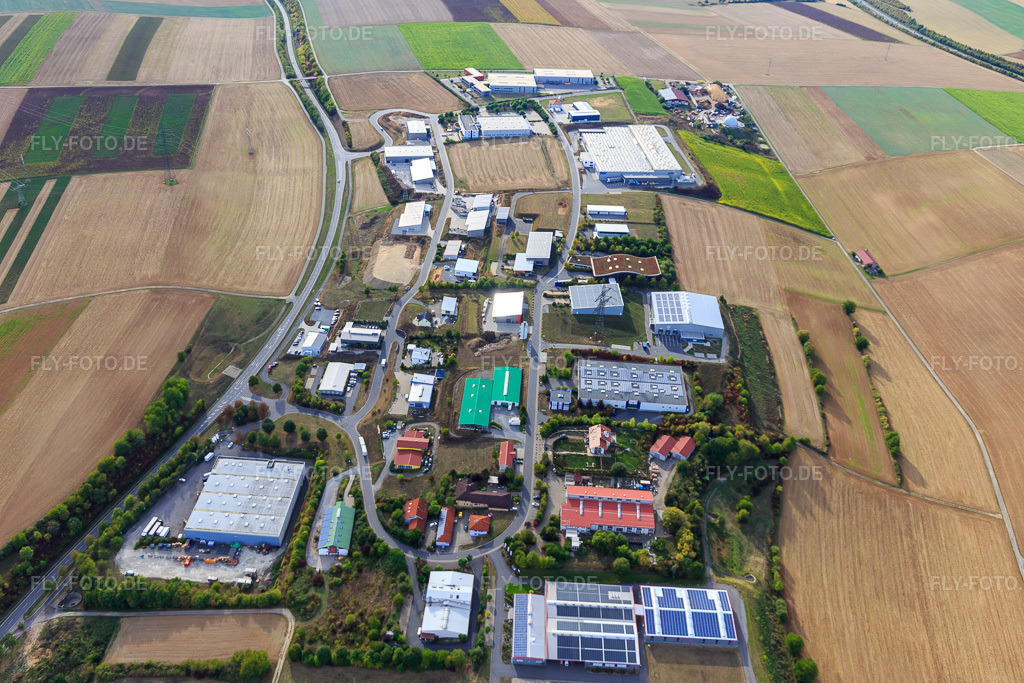 Luftbild: Gewerbegebiet Waltersberg mit Sonoco Deutschland GmbH in Grünsfeld im Bundesland Baden-Württemberg in Deutschland. – Foto: IMG_111381.jpg vom 09.09.2018 durch Werner Riehm/FLY-FOTO.de – Auflösung des Originals: 5472 x 3648 px – Sonoco Packaging Solutions | Sonoco Products Company