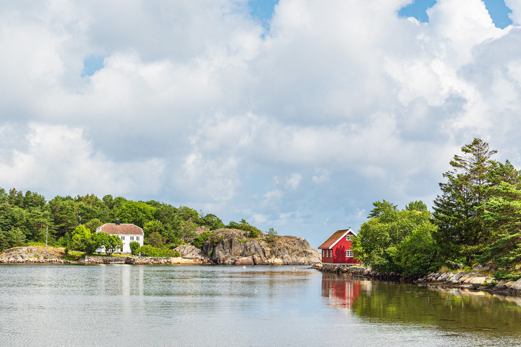 Landschaft mit Haus im Naherholungsgebiet Hasseltangen in Norwegen | Landschaft mit Haus im Naherholungsgebiet Hasseltangen in Norwegen.