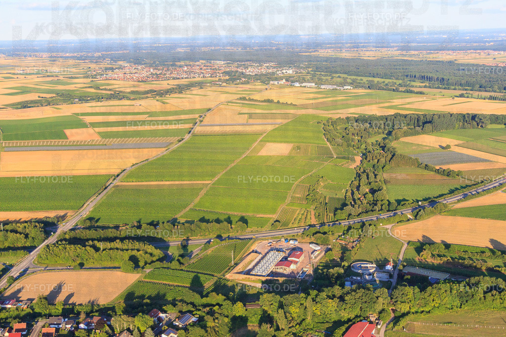 Geothermieanlage der Pfalzwerke geofuture GmbH bei Insheim an der A65 | Luftbild: Geothermieanlage der Pfalzwerke geofuture GmbH bei Insheim an der A65 in Insheim im Bundesland Rheinland-Pfalz in Deutschland. Foto: IMG_51078.jpg vom 22.07.2012 durch Werner Riehm/FLY-FOTO.de - Realisiert mit Pictrs.com