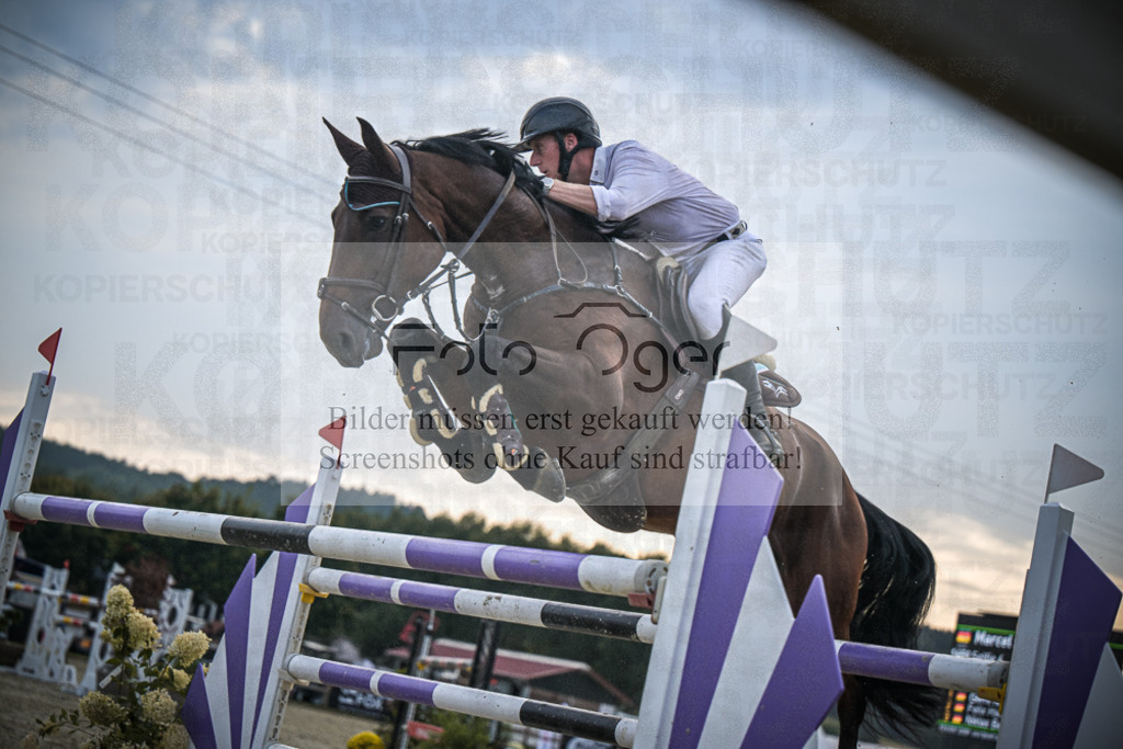 DOS_3102 | Entdecke hochwertige Reitturnierfotos von Foto Oger. Professionell, emotional und authentisch – jetzt Lieblingsmomente im Shop bestellen.Deutschlandweite Turnierfotografie. - Realisiert mit Pictrs.com