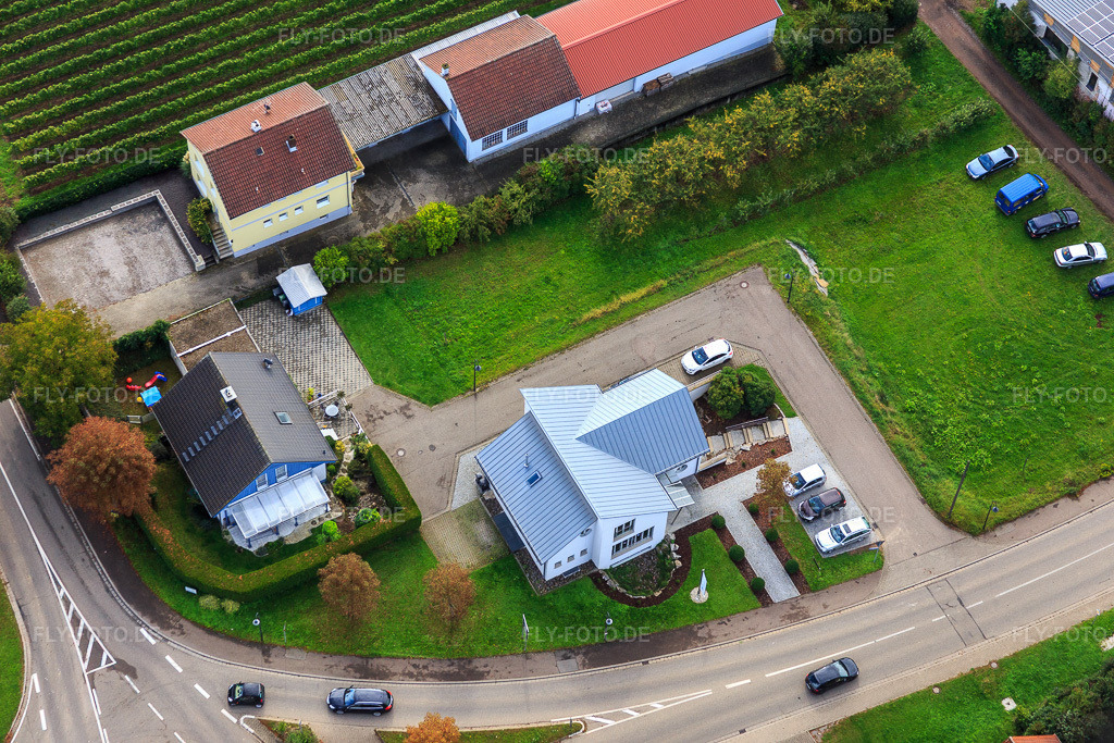 Luftbild: Am Vogelgesang mit Frisör-Team Haarscharf im Ortsteil Heuchelheim in Heuchelheim-Klingen im Bundesland Rheinland-Pfalz in Deutschland. Foto: IMG_072694.jpg vom 19.09.2014 durch Werner Riehm/FLY-FOTO.deAuflösung des Originals: 5472 x 3648 px