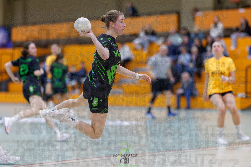 Frauen Oberliga Mitte (HHV); HSG Kleenheim/Langgöns II - HSG Eibelshausen/Ewersbach | Frauen Oberliga Mitte (HHV); HSG Kleenheim/Langgöns II - HSG Eibelshausen/Ewersbach am 01.11.2025 in Oberkleen (Weidig-Halle)Photo © 2025 - Jörg Heinrich - Realisiert mit Pictrs.com