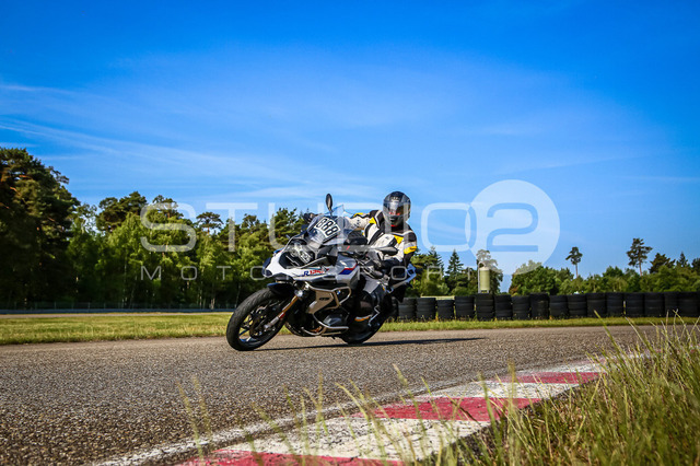 0888-260530DCB-040_888 | Deine Full-Service-Agentur für ✔️Videoproduktionen und ✔️Motorsportfotografie Jetzt Angebot anfragen!