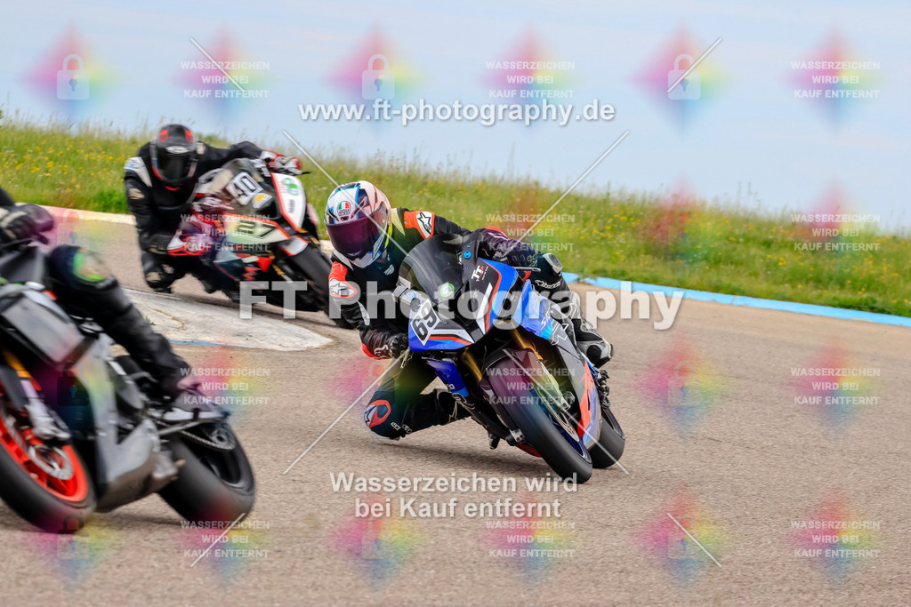 MotoTeam-2697 | Hier findet Ihr Bilder von Touristenfahrten auf der Nürburgring Nordschleife oder von anderen Veranstaltungen die ich besucht habe. Viel Spass beim Durch Schauen 