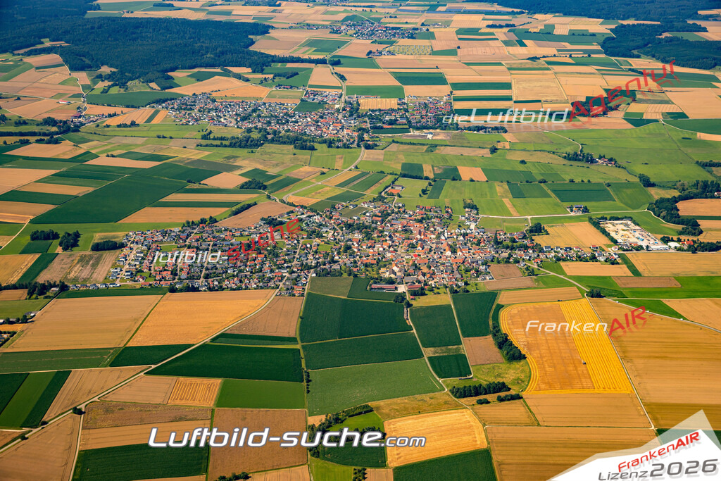 Das Luftbild zeigt :  Egweil - Die Luftaufnahme wurde 2024 vom UL-Flugzeug aus erstellt ( keine Drohne ) - Hochauflösende Luftaufnahme - Für grossformatige Ausdrucke geeignet. Die Geschenkidee !Mit Lizenz und Bildrechte bestellbar