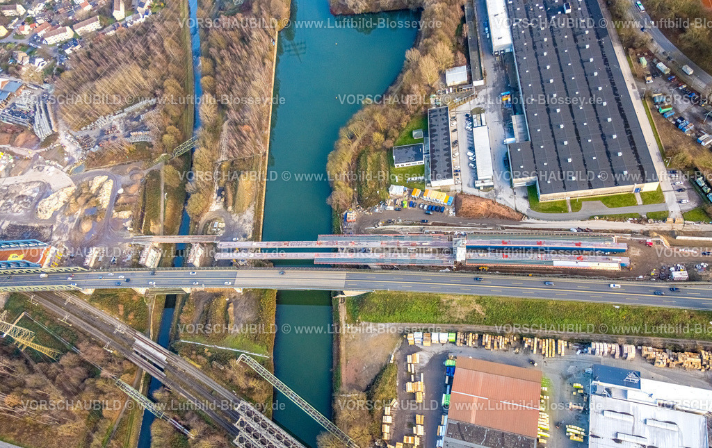 Herne251203864 | Luftbild, Autobahnkreuz Herne Großbaustelle, Ersatzneubau Emschertalbrücke Autobahn A43 und Eisenbahhnbrücke Emscherbrücke Rollbahn, Baukau-West, Herne, Ruhrgebiet, Nordrhein-Westfalen, Deutschland