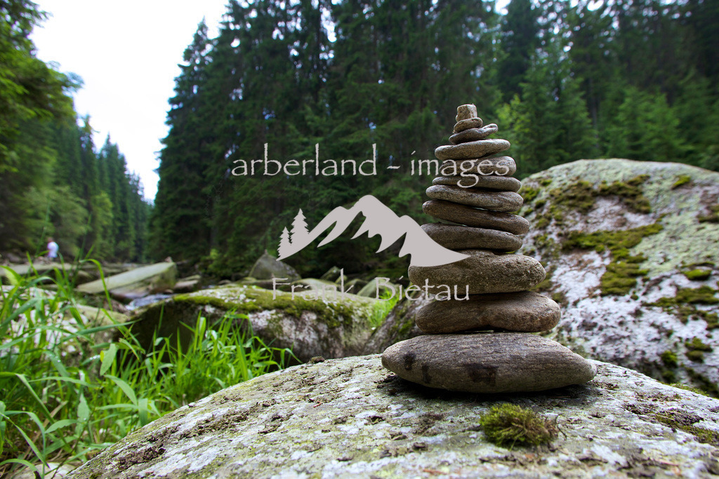 _MG_5848 | entlang der Vydra, mit seinen großen Steinen,  führt einer der schönsten Wanderwege durch den Böhmerwald