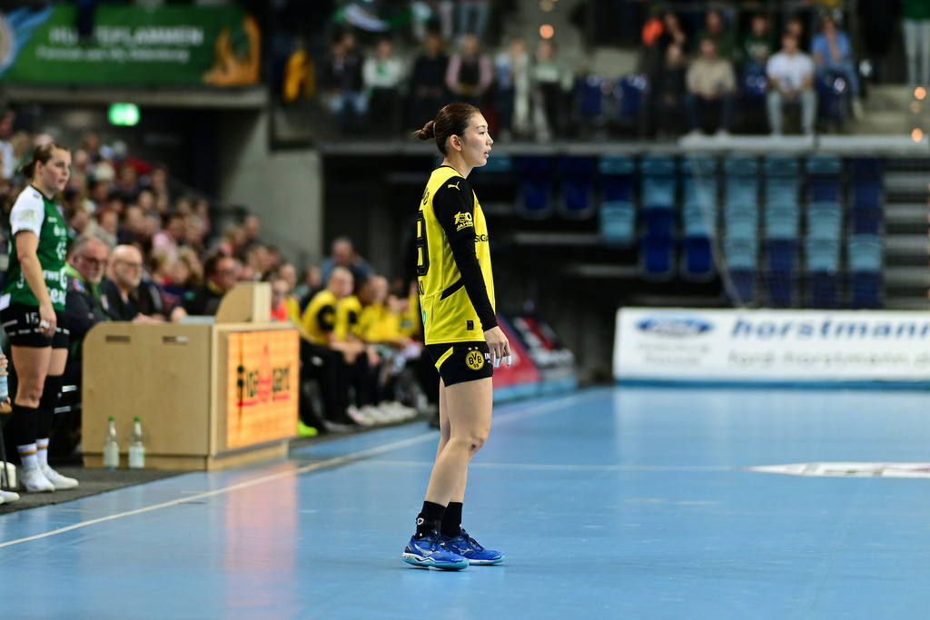 Handball I Frauen I Saison 2024-2025 I 1. HBF I 11. Spieltag I VfL Oldenburg - Borussia Dortmund | Der Sportfotograf. - Realisiert mit Pictrs.com
