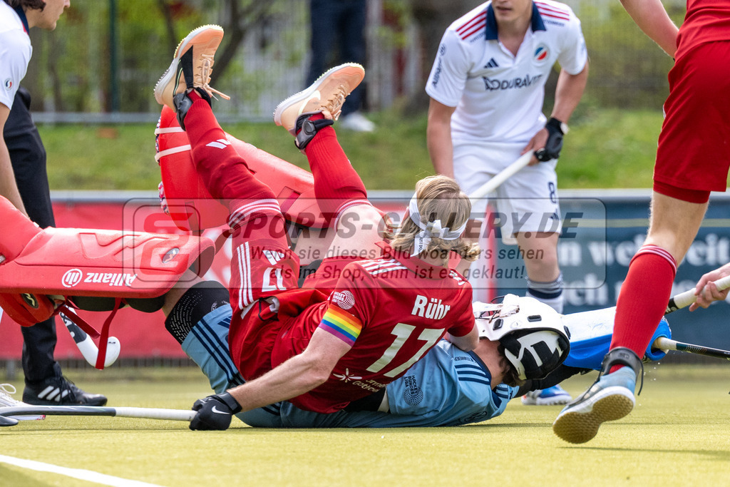 SFE_20260321_0070 | Köln, Deutschland, 21.03.26: Feldhockey 1. Bundesliga Herren zwischen Rot-Weiss Köln - Mannheimer HC im REWE Sportpark am 21.03.2026 in Köln, Deutschland. (Foto von Stephan Fehrmann)Köln, Germany, 21.03.26: Feldhockey 1. Bundesliga Herren between Rot-Weiss Köln - Mannheimer HC in REWE Sportpark at 21.03.2026 in Köln, Deutschland. (Foto from Stephan Fehrmann)