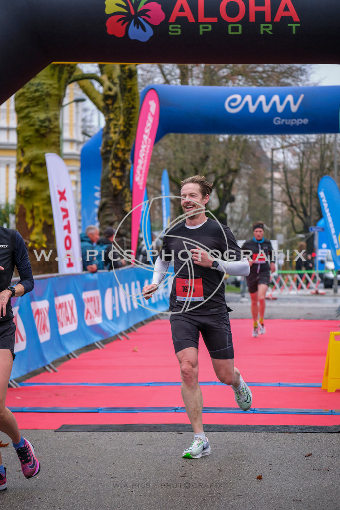 ..... | AUSTRIA, Wels, 30.03.25, ALOHA Wels Halbmarathon, Image Shows: , Foto: Wapics/RING M.