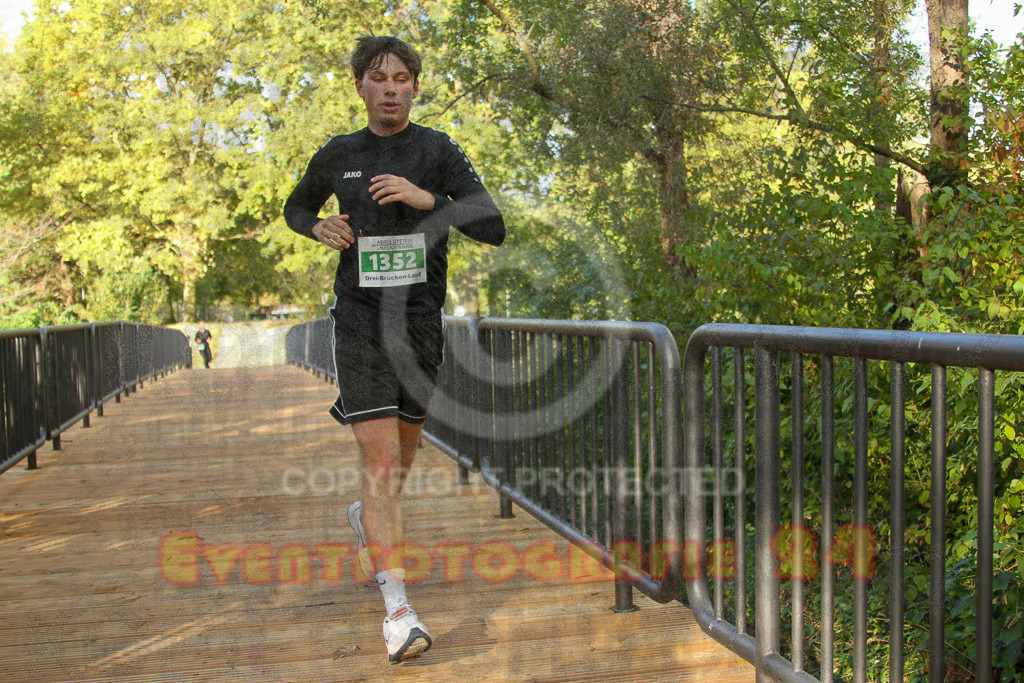 231015_1014_EV4_1205 | Sportfotografie im Rhein-Sieg Kreis, Köln, Bonn, NRW, Rheinland Pfalz, Hessen, etc. Unser Tätigkeitsfeld umfasst den Laufsport vom Volkslauf über den Marathon, Duathlon, Triathon bis zum Ultralauf wie Kölnpfad Ultra oder Schindertrail.