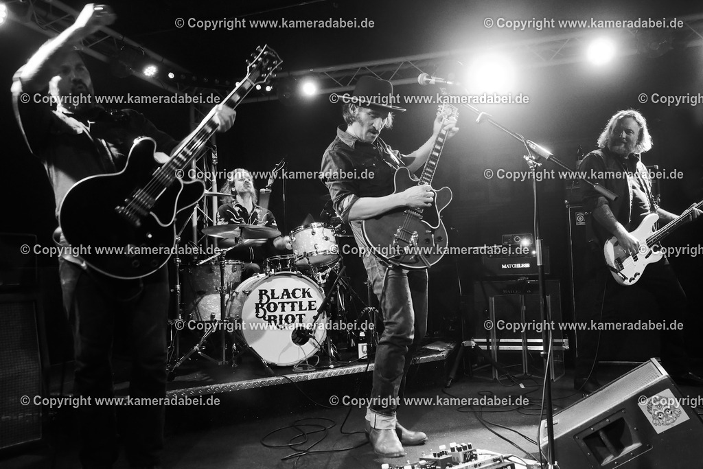 Konzert : Black Bottle Riot am 14.11.2025 im Rare Guitar in Münster | Konzert : Black Bottle Riot am 14.11.2025 im Rare Guitar in Münster - Realisiert mit Pictrs.com