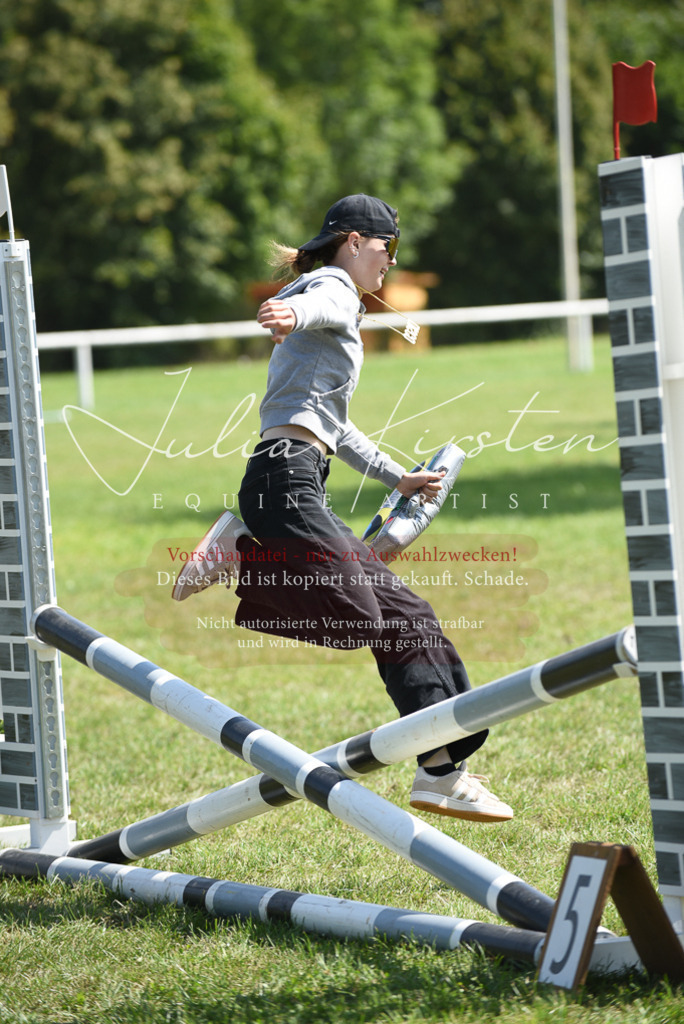 DSC_0189 | Pferde- und Turnierfotografie in Westsachsen. Pferdeportraits, Auftragszeichnungen und intuitive Kunst.