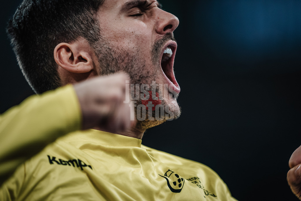 Handball | Herren | EHF EURO 2024 | European Championshop Men 2024 Final Tournament | Slowenien vs. Portugal | 19.01.2024 | Gustavo Capdeville (#41, Portugal, POR) freut sich