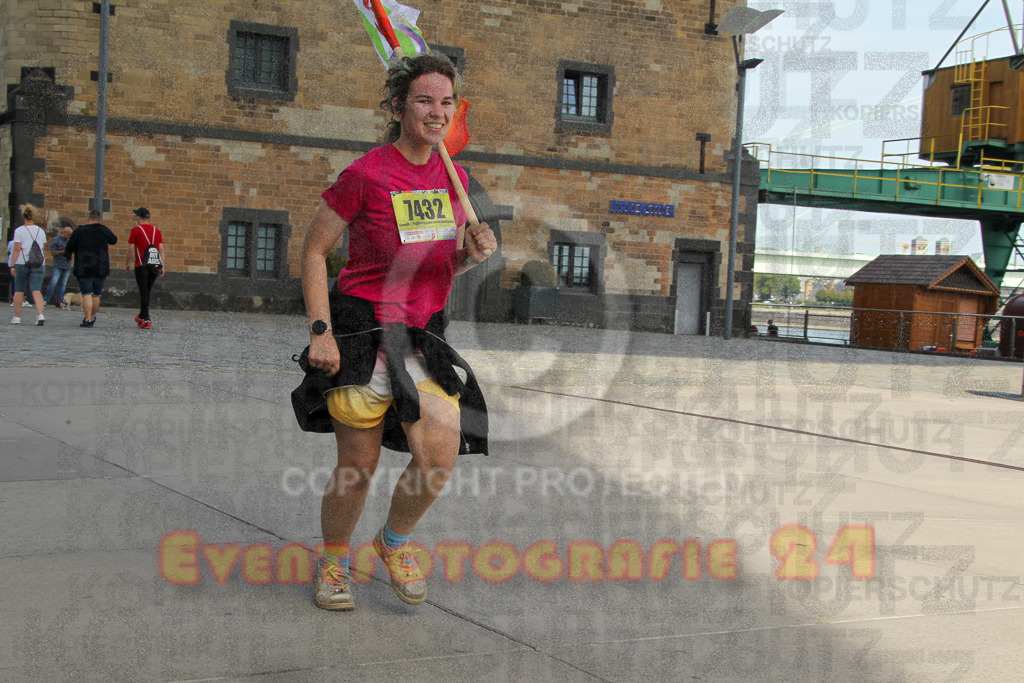 250920_1346_EV4_6634 | Sportfotografie im Rhein-Sieg Kreis, Köln, Bonn, NRW, Rheinland Pfalz, Hessen, etc. Unser Tätigkeitsfeld umfasst den Laufsport vom Volkslauf über den Marathon, Duathlon, Triathon bis zum Ultralauf wie Kölnpfad Ultra oder Schindertrail.