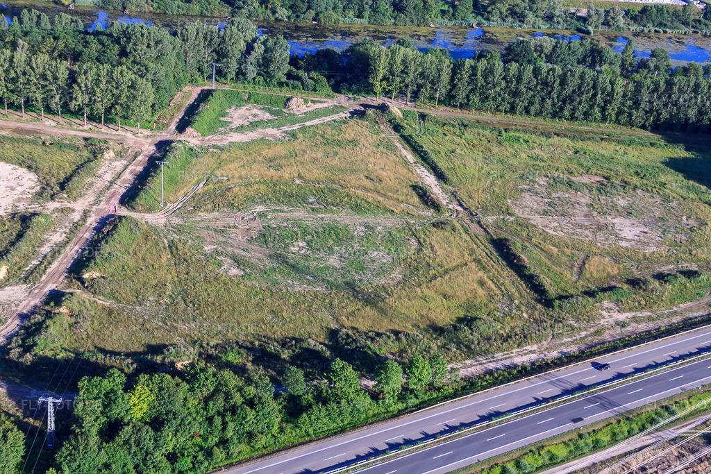 Luftbild: rückgebautes Tanklager Jockgrim an der B9 in Jockgrim im Bundesland Rheinland-Pfalz in Deutschland. Foto: IMG_30855.jpg vom 31.07.2010 durch Werner Riehm/FLY-FOTO.de