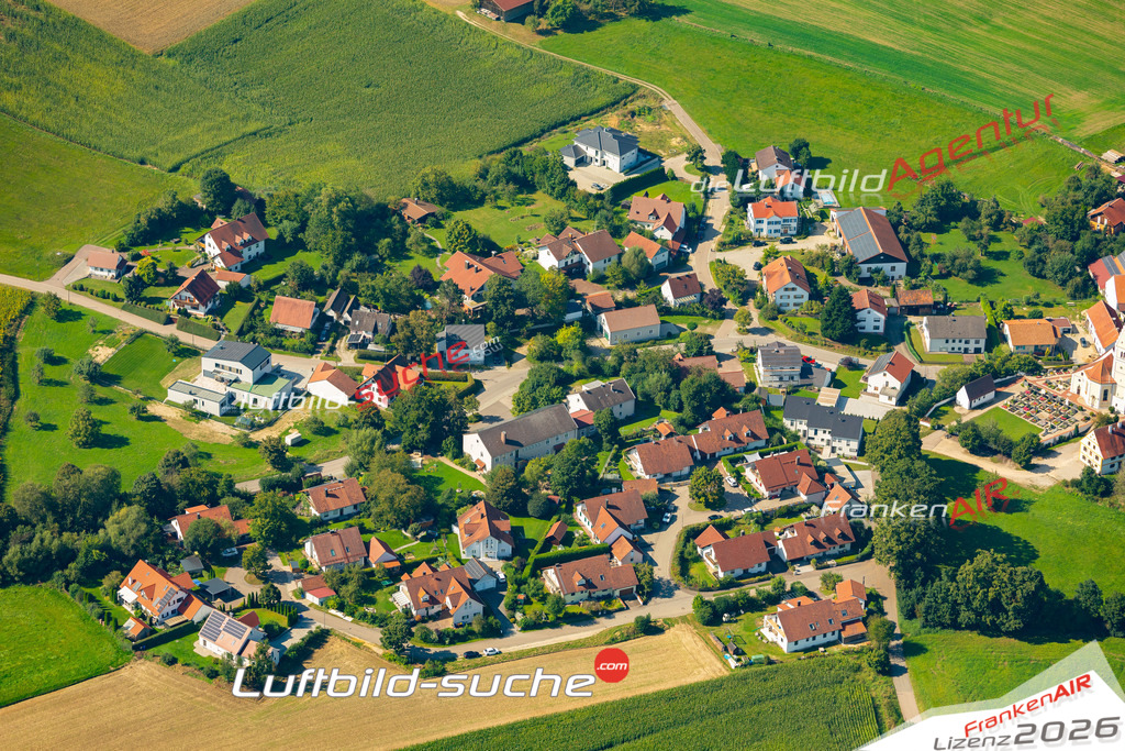 Das Luftbild zeigt : Tödtenried Sielenbach - Die Luftaufnahme wurde 2024 vom UL-Flugzeug aus erstellt ( keine Drohne ) - Hochauflösende Luftaufnahme - Für grossformatige Ausdrucke geeignet. Die Geschenkidee !Mit Lizenz und Bildrechte bestellbar