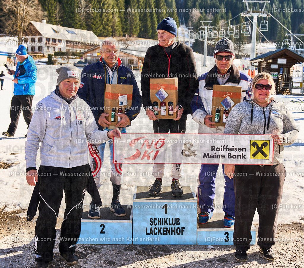 ALP1241_MastersCup-RTL-II_LKHF_Siegerehrung | NÖ Raiffeisen MastersCup, Jugend - Damen - Herren, Riesentorlauf-Rennen 2 auf der Fuchswaldpiste in Lackenhof am Ötscher, durchführender Verein: Schiklub Lackenhof, So 9. Februar 2025.
