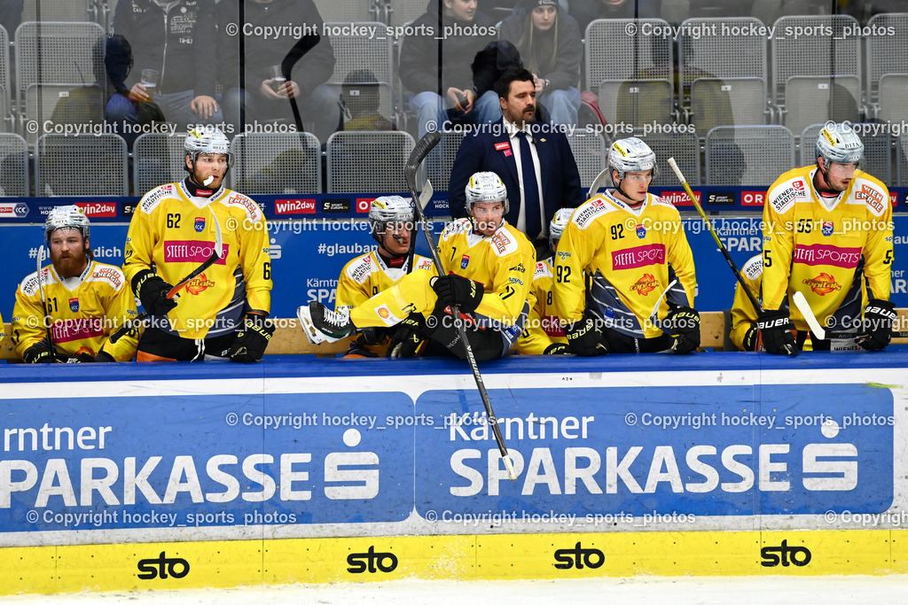 EC IDM Wärmepumpen VSV vs. Vienna Capitals | Spielerbank Vienna Capital, Asisstentcoach Vienna Capitals FABIAN SCHOLZ, EC IDM Wärmepumpen VSV vs. Vienna Capitals, EC IDM Wärmepumpen VSV vs. Vienna Capitals am 28.01.2026 in Villach (Stadthalle Villach), Austria, (Photo by Bernd Stefan)