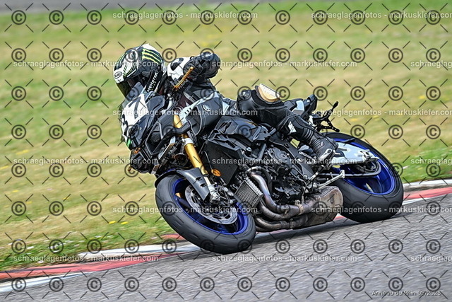 25bt02-0341 | markuskiefer.com - Realisiert mit Pictrs.com