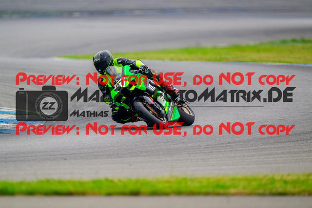 MaZZes_FotoMatrix_240521_6007705_3006 | WEISS