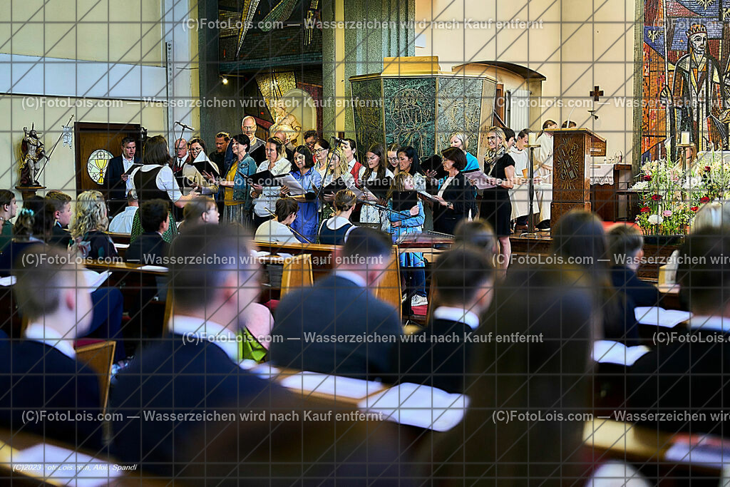ALP2603_Pfarrfirmung Wieselburg_Chor-Musik | (C)FotoLois.com, Alois Spandl, Pfarrfirmung in Wieselburg mit Firmspender Eduard Gruber (ehemaliger Generalvikar der Diözese St. Pölten), Sa 3. Juni 2023.