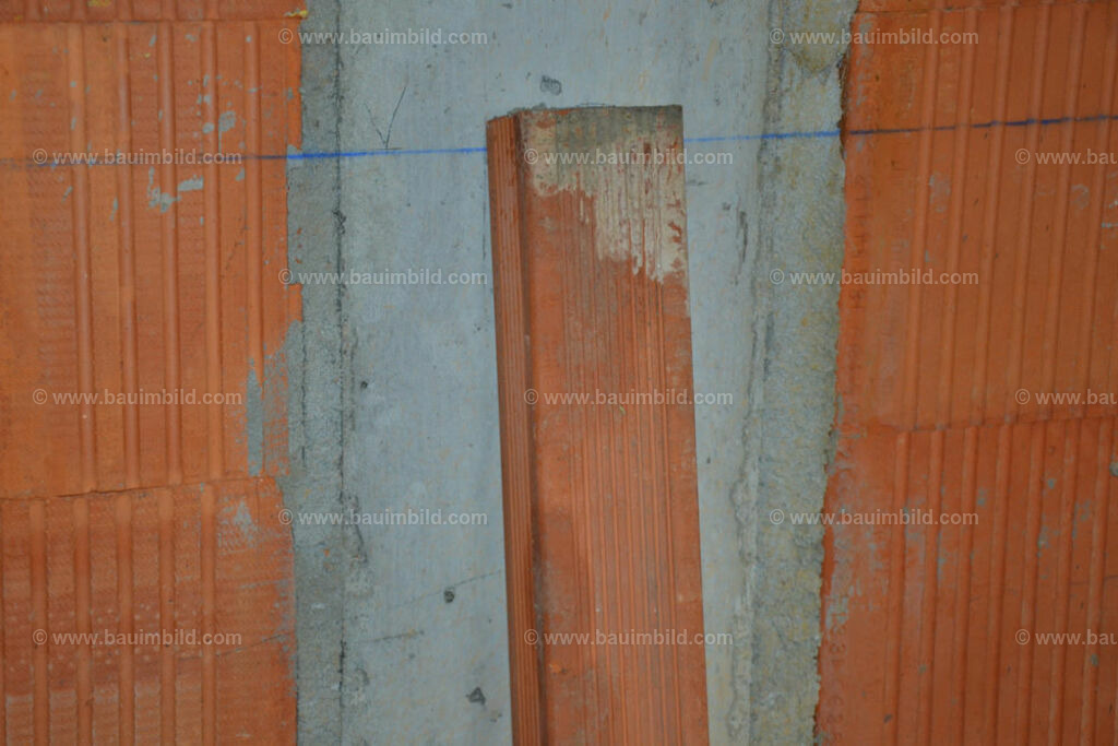 bib-lg07-mauerarbeiten-0212 | Nach LV-Leistungsgruppen sortierte Detailfotos über den Bau eines Hauses. Alle Hausbau-Bilder direkt vom Urheber und Autor der Website Haus-Selber-Bauen.com