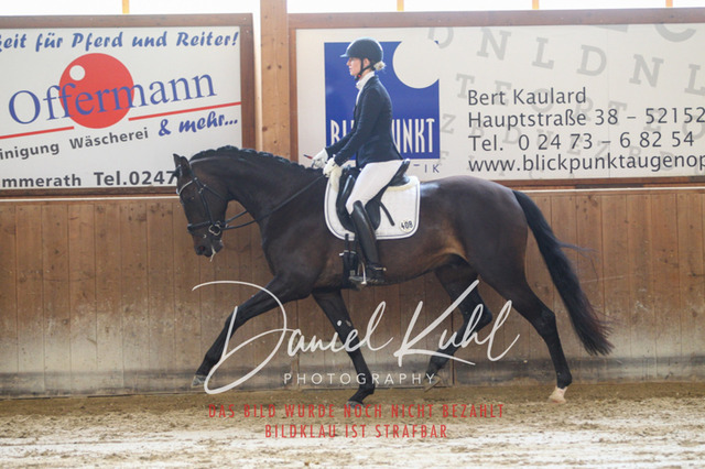 DKP43251 | Turniersportfotografie; Pferdefotografie; Dressurfotografie